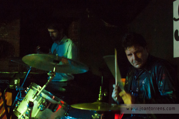 Los Remotos @ Sala Monasterio - Stage Surfing Foto: Joan Torrens - www.joantorrens.com - 30/03/2012 Los Remotos, Stage Surfing, Joan Torrens