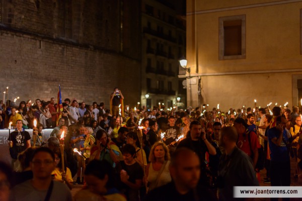 Marxa de torxes al Fossar de les Moreres