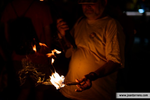 Marxa de torxes al Fossar de les Moreres
