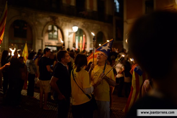 Marxa de torxes al Fossar de les Moreres
