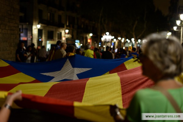 Marxa de torxes al Fossar de les Moreres