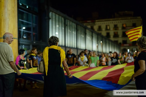 Marxa de torxes al Fossar de les Moreres